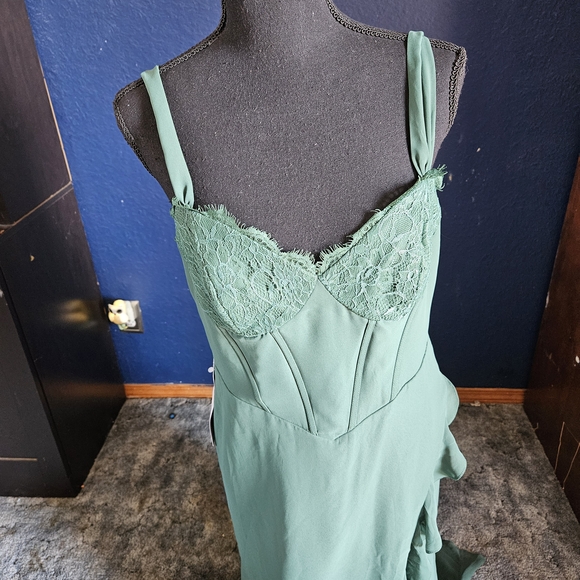 Azazie Camellia Dark Green Corset Maxi Dress womens size medium nwt - Picture 2 of 8